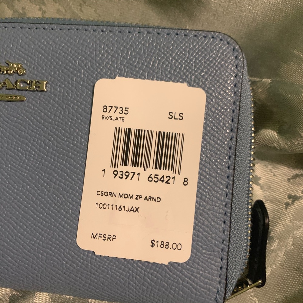 SOLD BNWT Coach Wallet - Picture 3 of 9
